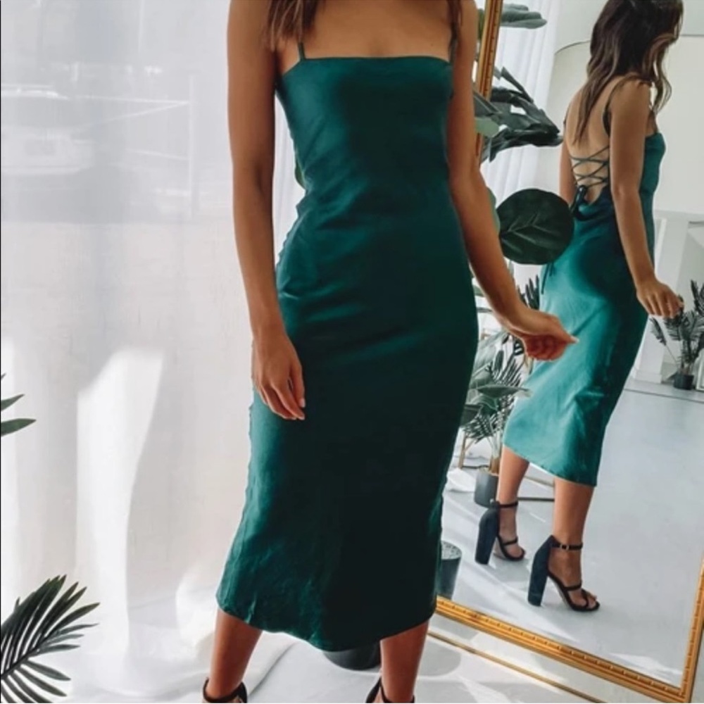 Beginning Boutique Amaryllis Emerald Green Midi Dress